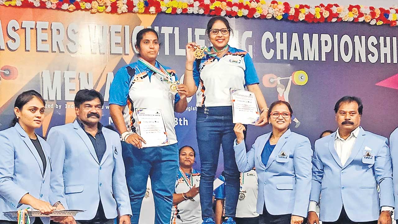 సత్తాచాటిన జస్విందర్‌, వరలక్ష్మి