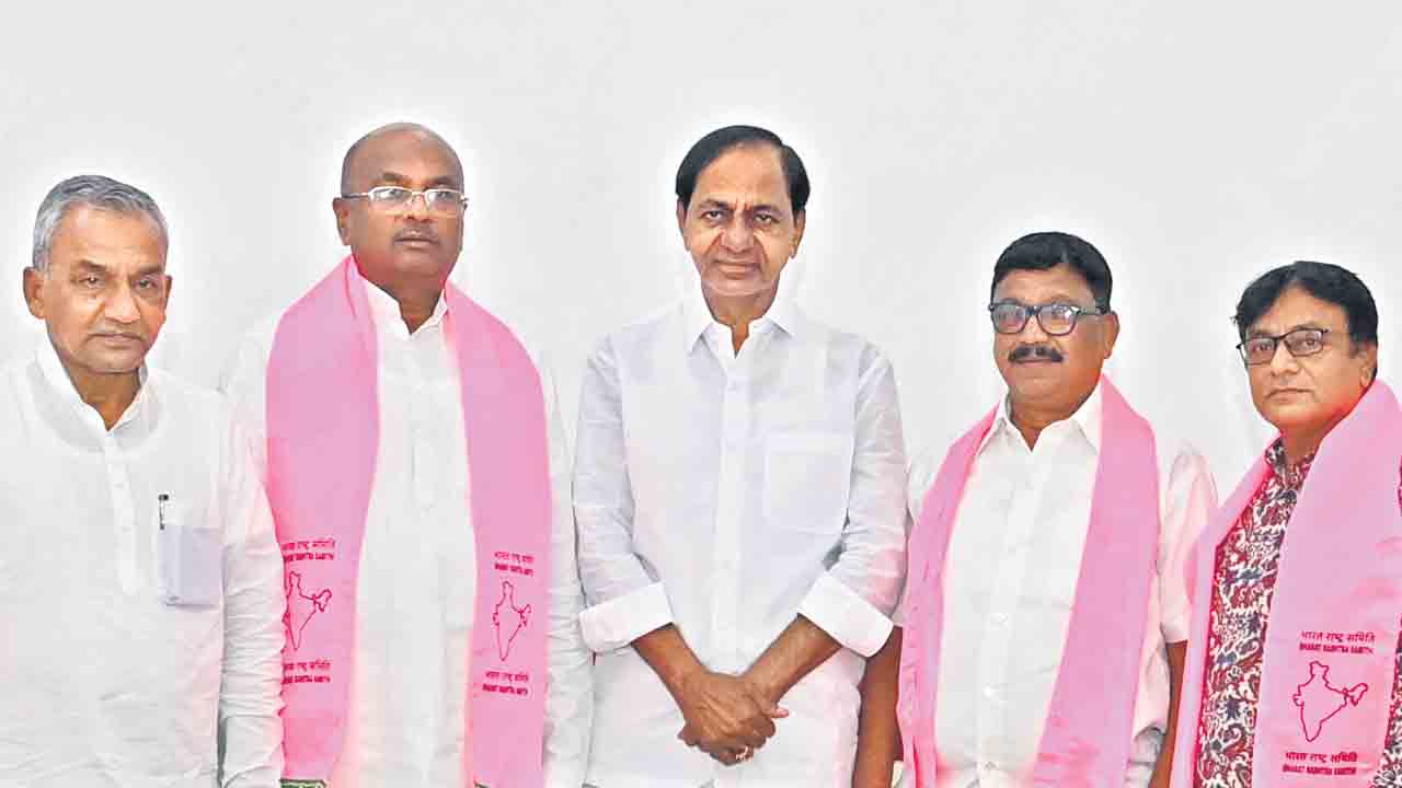 బీఆర్‌ఎస్‌లోకి లాథూర్‌ కీలక నేత