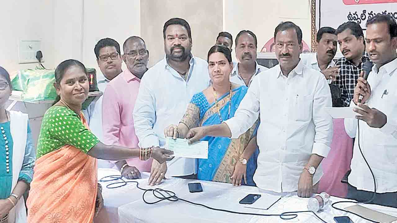 ప్రభుత్వ పథకాలతో ప్రజలకు భరోసా..