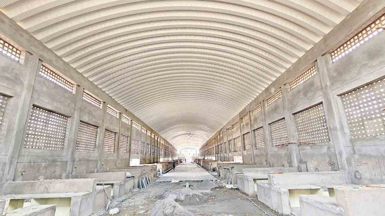 Modern Market |  ఆల్‌ ఇన్‌ వన్‌ బజార్‌ మోడ్రన్‌ మార్కెట్‌.. ఒకేచోట వెజ్‌, నాన్‌వెజ్‌, పూలు, పండ్లు