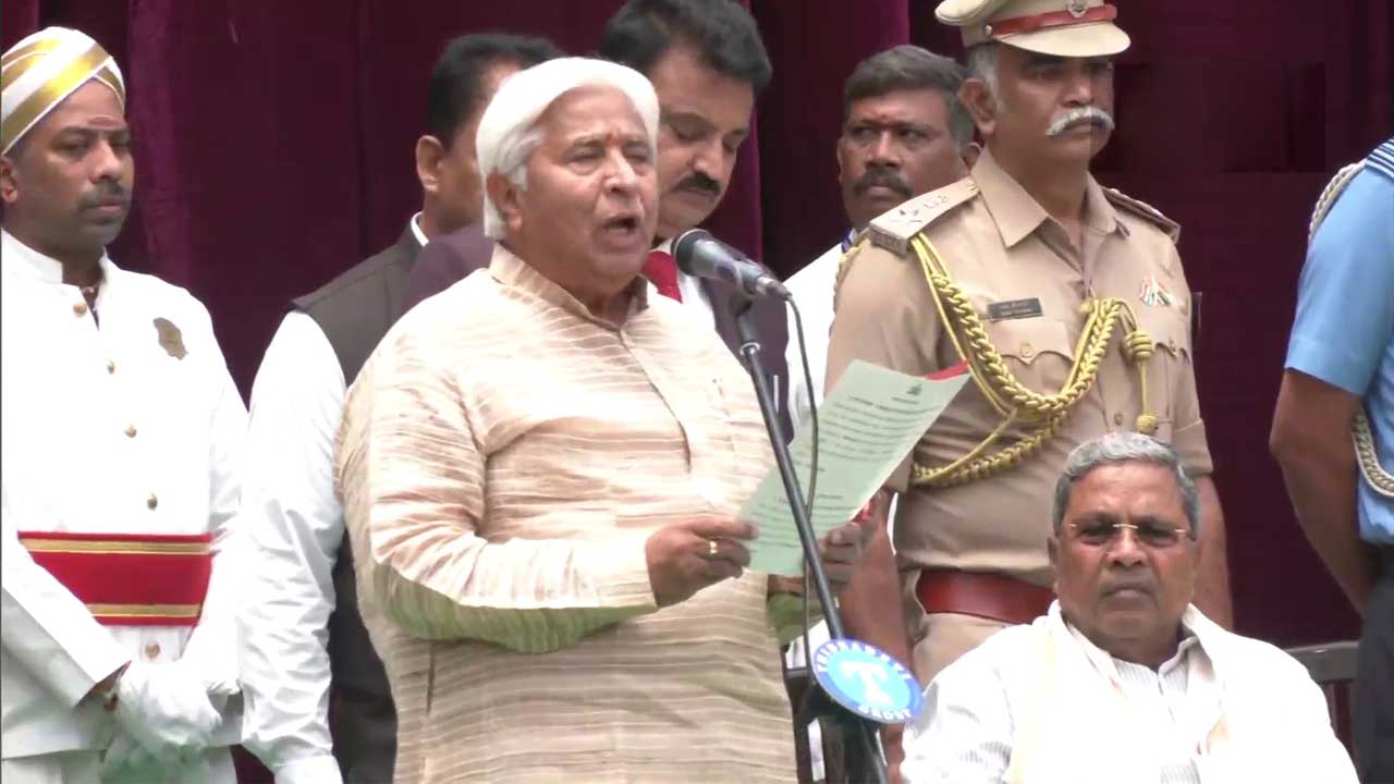 Karnataka Cabinet expansion | సిద్ధరామయ్య మంత్రివర్గంలోకి మరో 24 మంది ఎమ్మెల్యేలు.. మంత్రులుగా ప్రమాణం చేసిన నేతలు