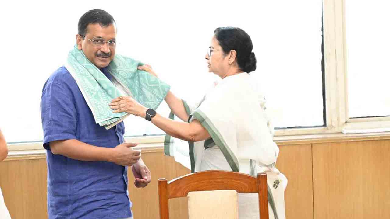 Arvind Kejriwal | బెంగాల్‌ ముఖ్యమంత్రి మమతా బెనర్జీతో అరవింద్‌ కేజ్రీవాల్‌ భేటీ