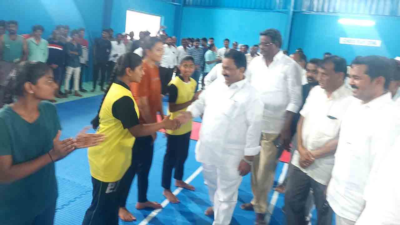 గ్రామీణ క్రీడలపై సీఎం కేసీఆర్‌ ప్రత్యేక దృష్టి