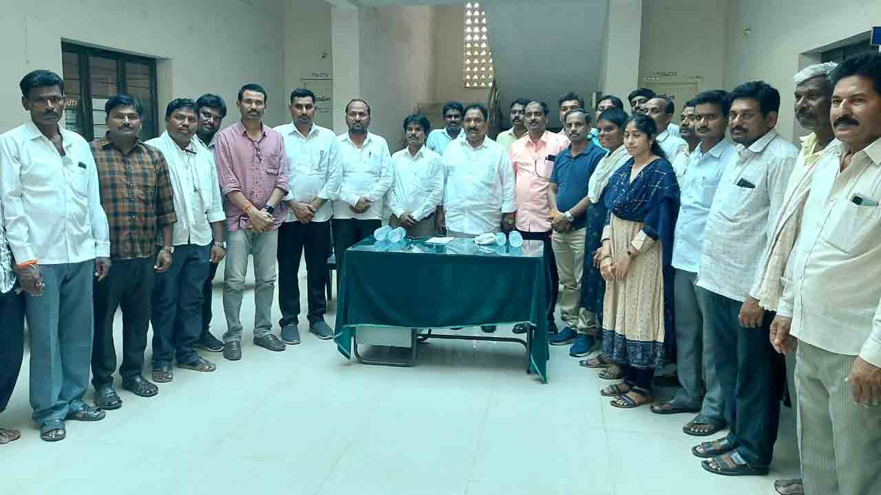 వీఆర్‌ఏల జీవితాల్లో వెలుగులు