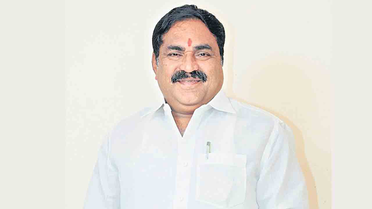 Minister Dayakar Rao