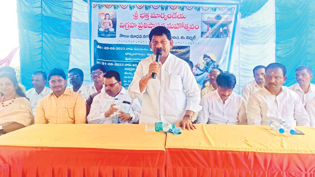 ఆలయాల అభివృద్ధికి పెద్దపీట