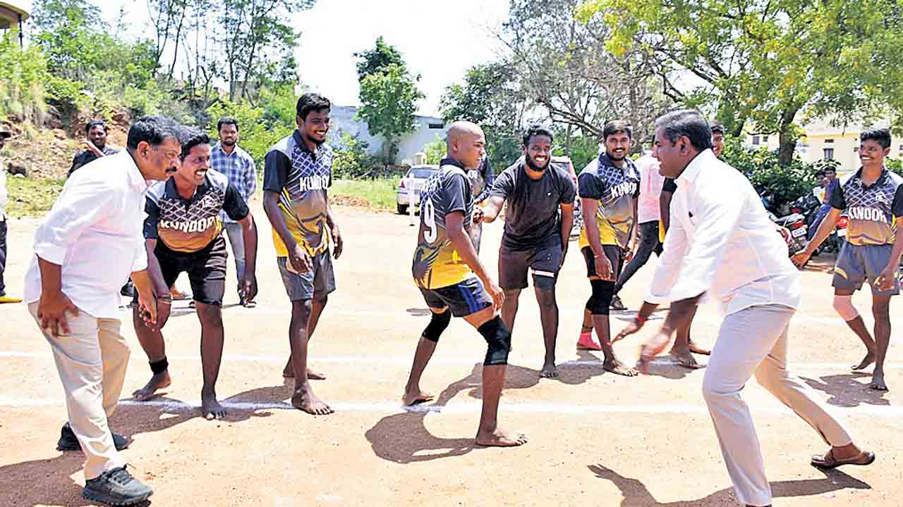 హోరాహోరీగా సీఎం కప్‌