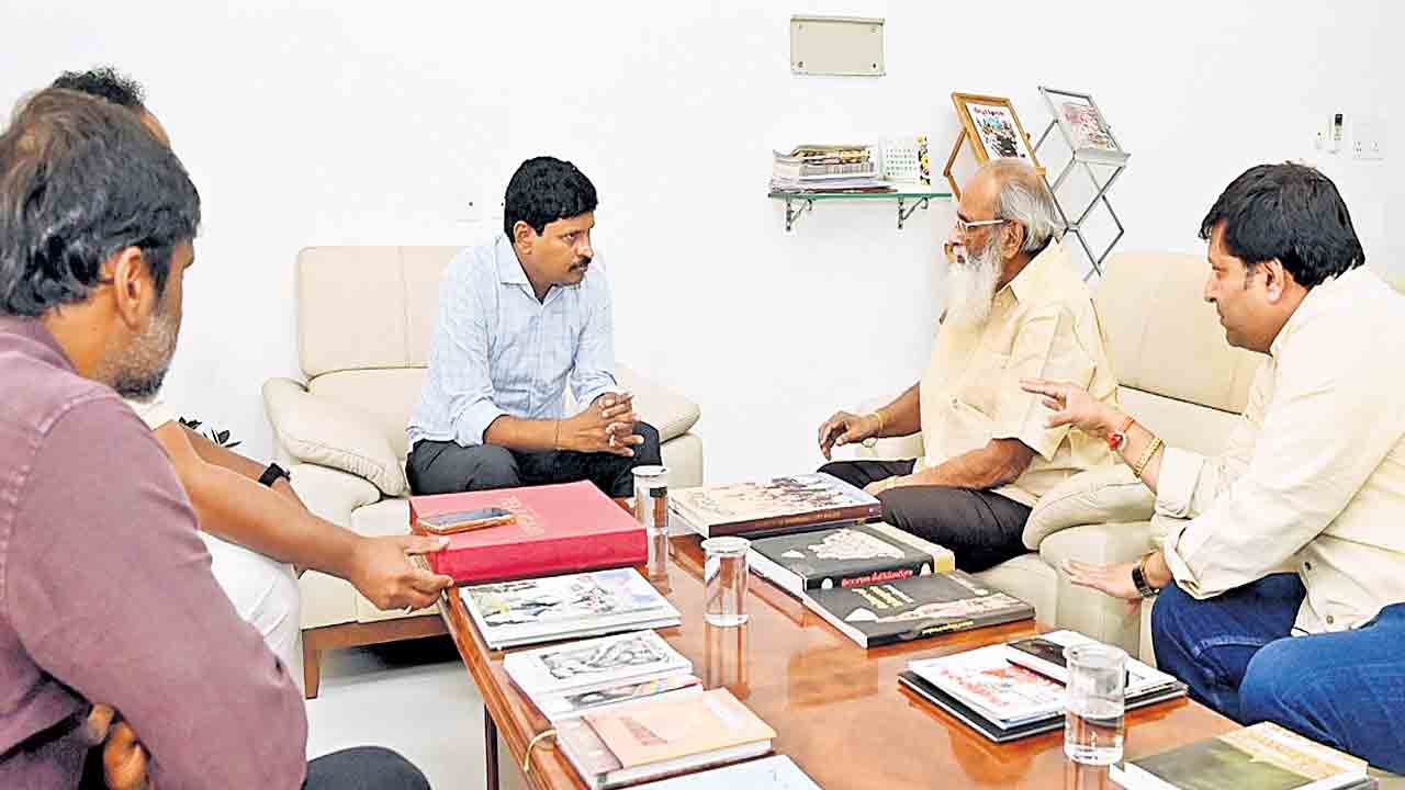 Vijayendra prasad |  సచివాలయం నిర్మాణం అద్భుతం.. ప్రముఖ రచయిత, ఎంపీ విజయేంద్రప్రసాద్‌ ప్రశంస