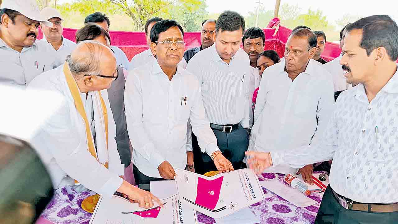 3 కోర్సులతో సంస్కృత వర్సిటీ!