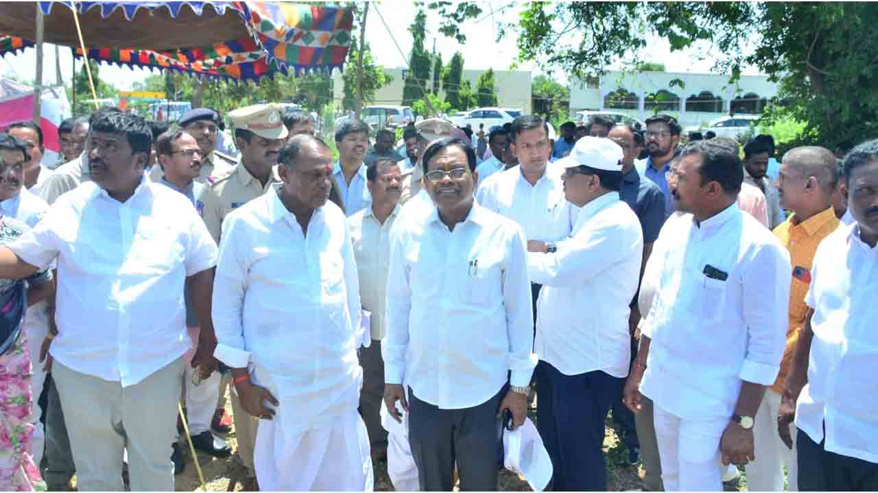 Sanskrit Versity | మల్లినాథ సూరి సంస్కృత వర్సిటీకి స్థలాల పరిశీలన