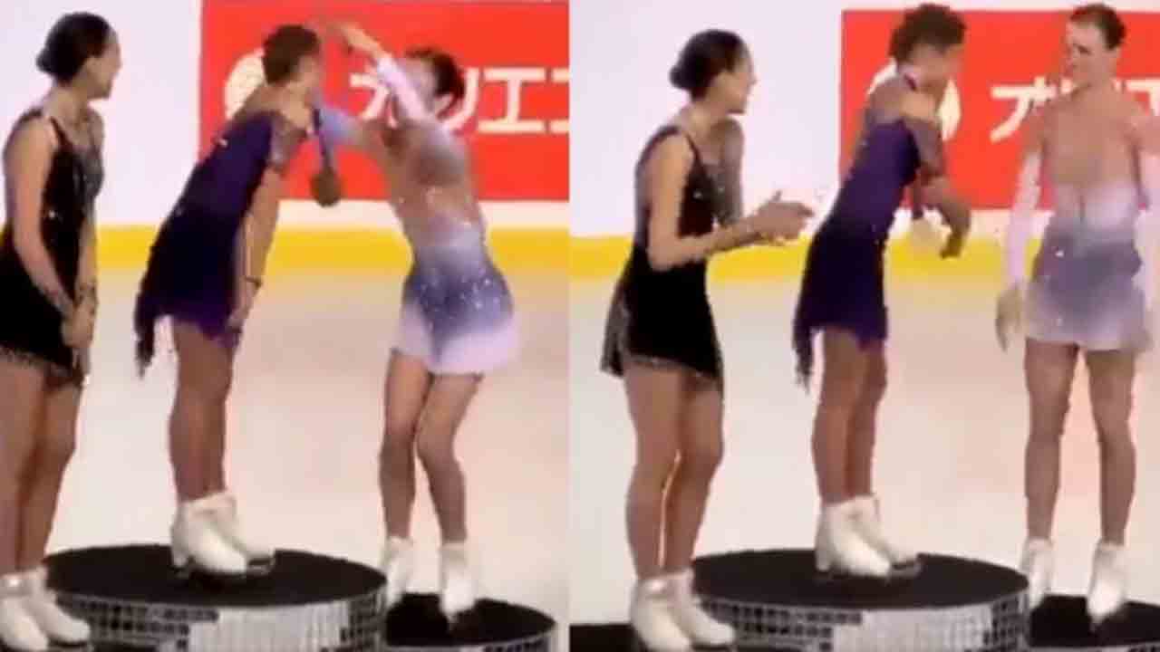 Watch: ఆమె అందానికి ఫిదా అయి ఏంచేశాడో చూడండి.. కామెడీగా మారిన మెడల్ ప్రెజెంటేషన్‌..!