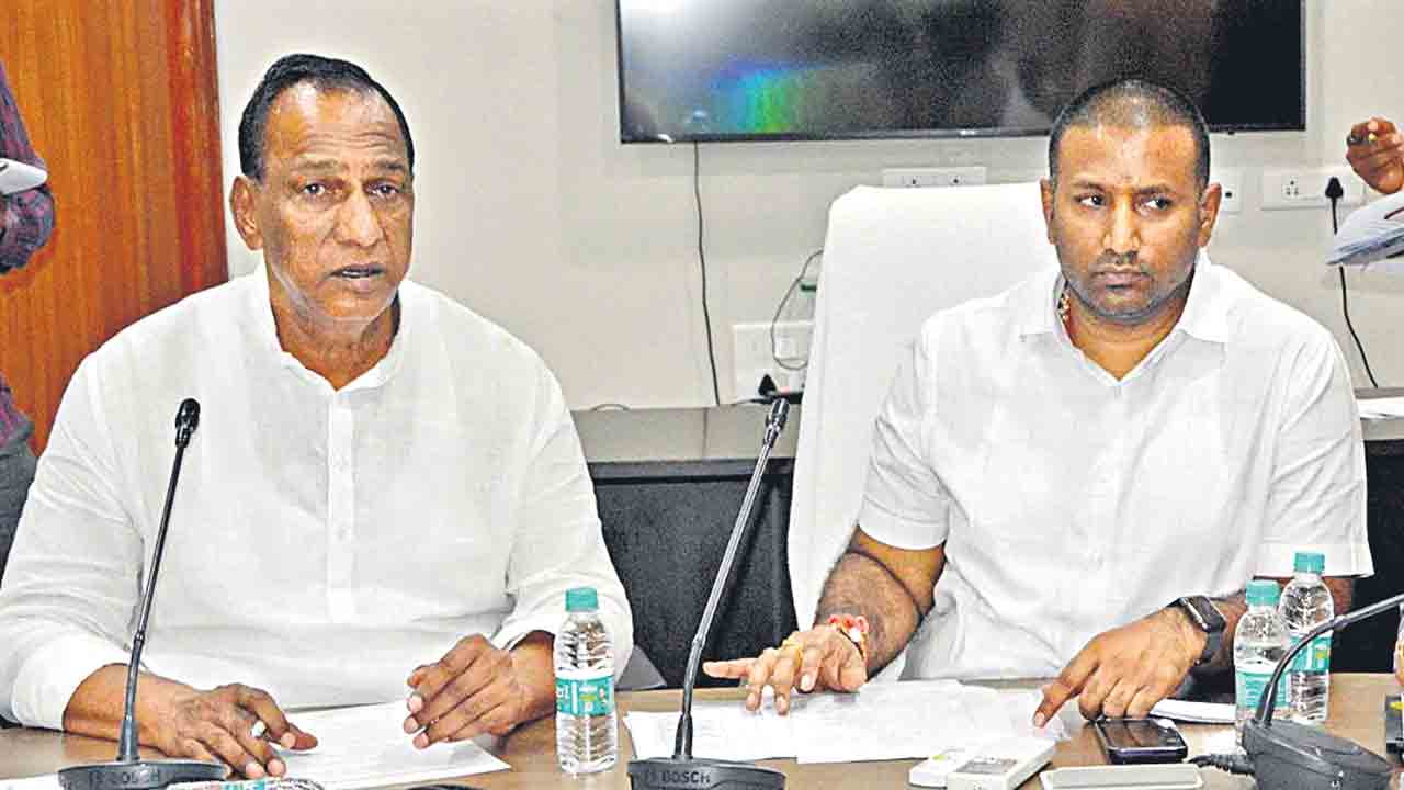 ప్రగతి పథంలో మేడ్చల్‌ : మంత్రి మల్లారెడ్డి