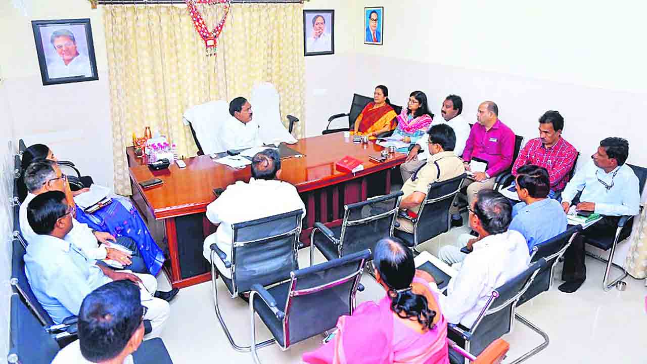 రైతులకు అండగా నిలుద్దాం