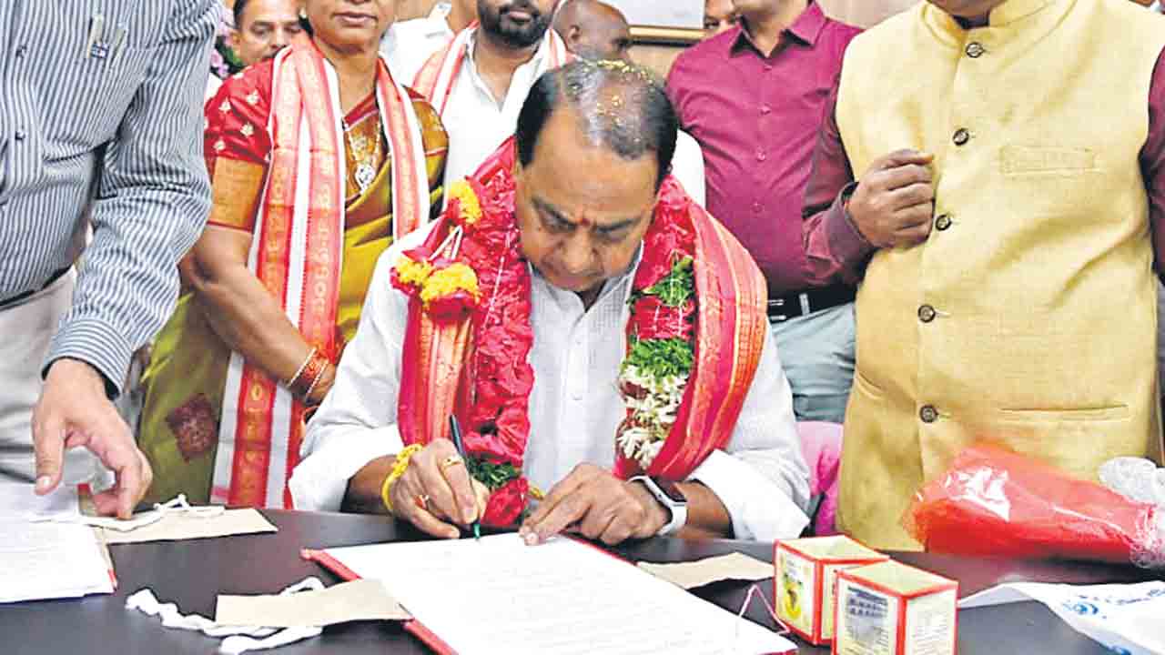 మరో 100 ఆలయాల్లో ధూప దీప నైవేద్యం
