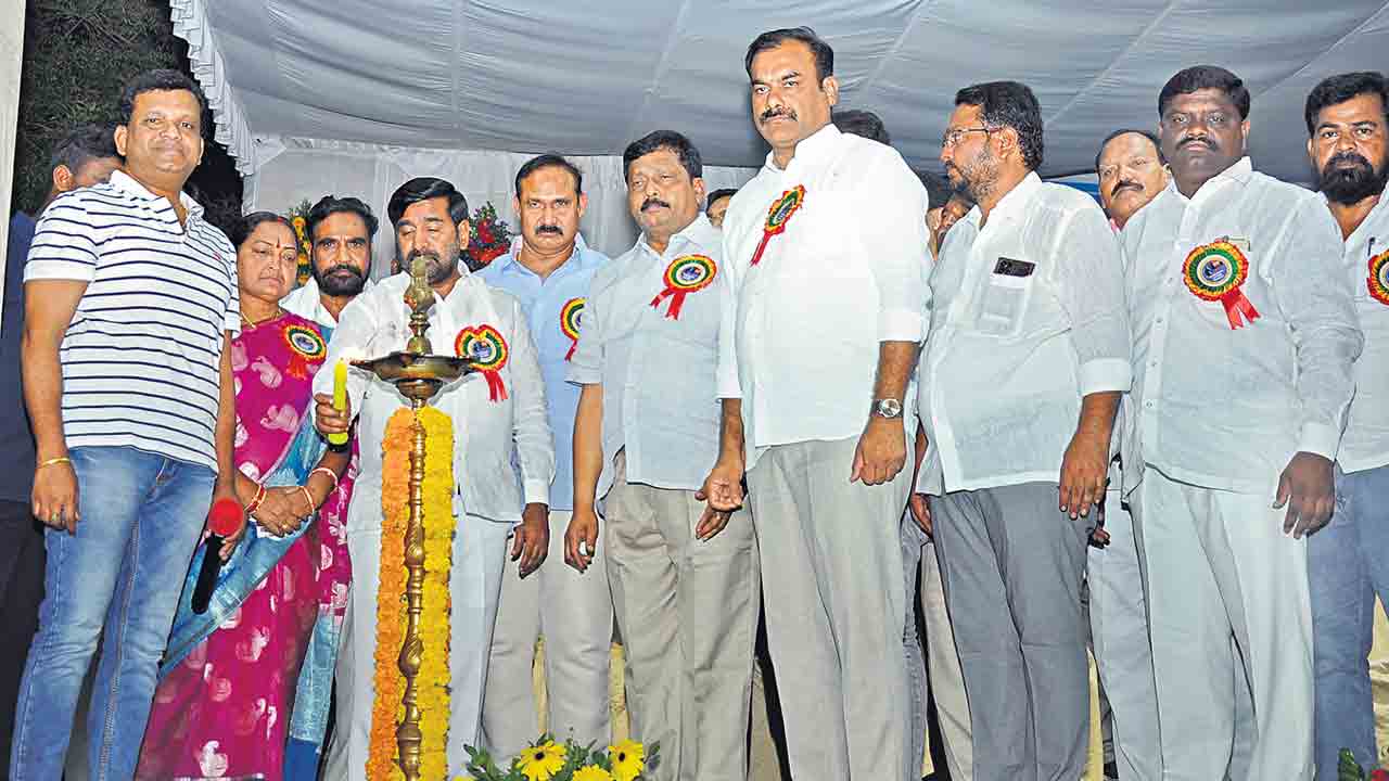 రాష్ట్ర స్థాయి బాస్కెట్‌బాల్‌ టోర్నీ షురూ