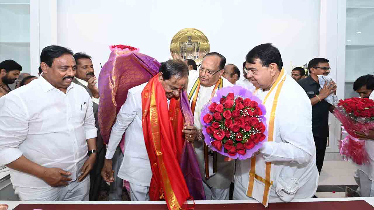 సచివాలయం ప్రారంభోత్సవంలో సంబురంగా..