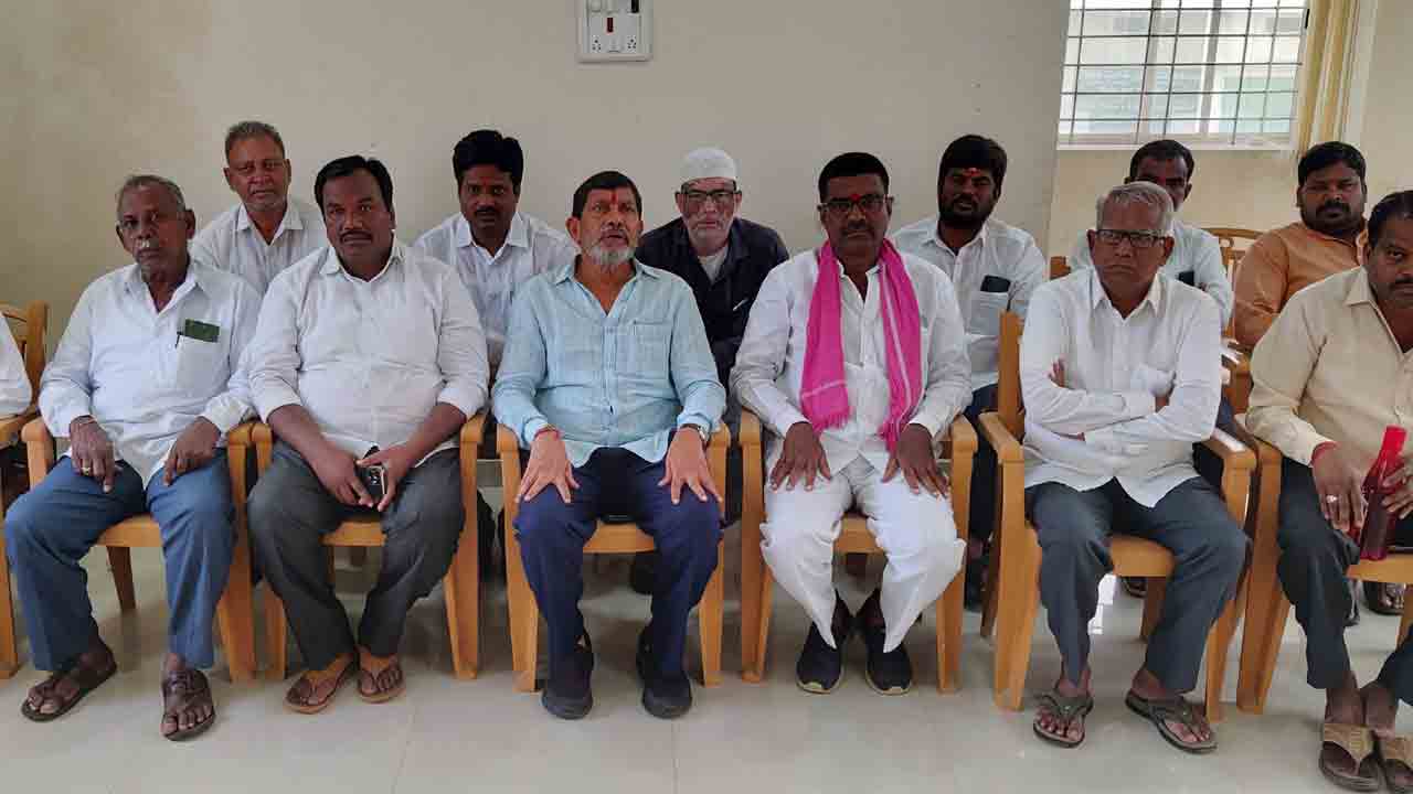 రైతులపై బండి కపట ప్రేమ