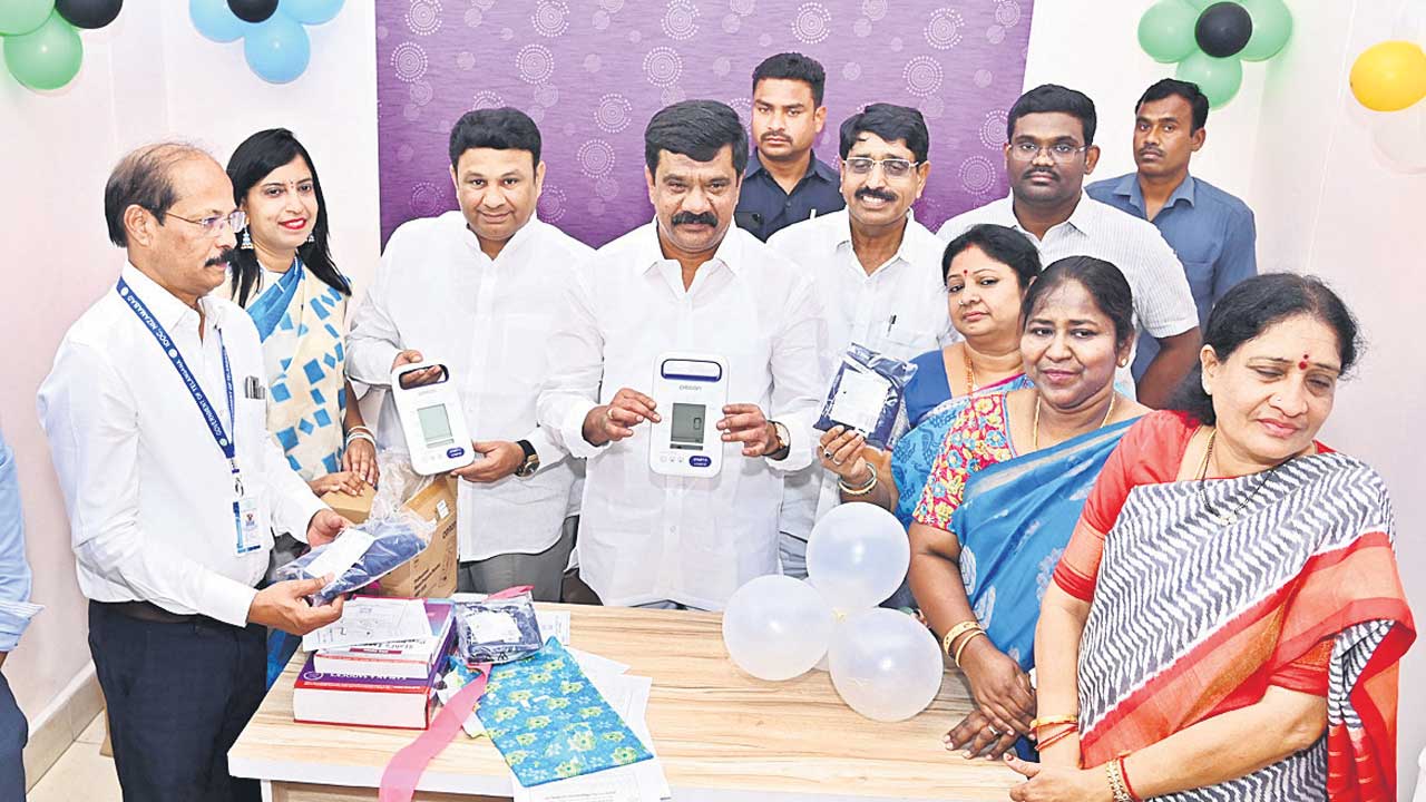 పేదల ముంగిట్లోకి కార్పొరేట్ వైద్యం