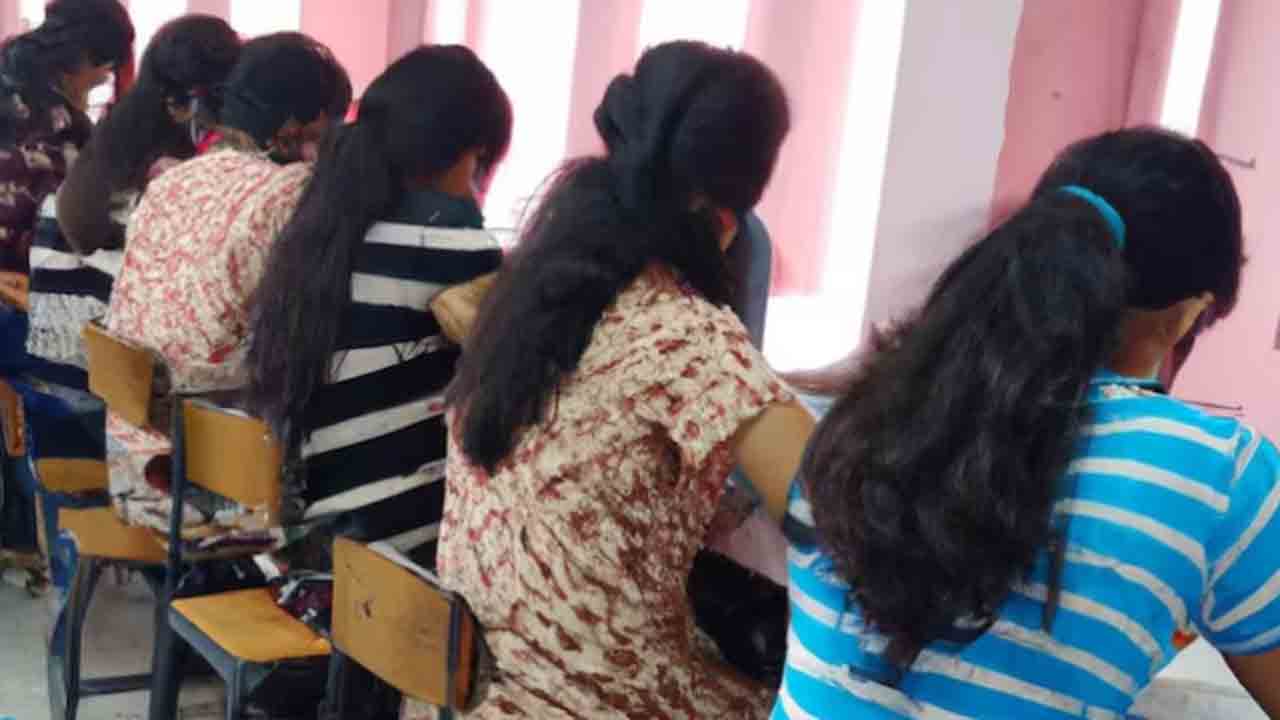 NEET | నీట్‌ పరీక్షలో మరో వివాదం.. మహిళలతో బలవంతంగా లోదుస్తులు తొలగించినట్లు ఆరోపణలు