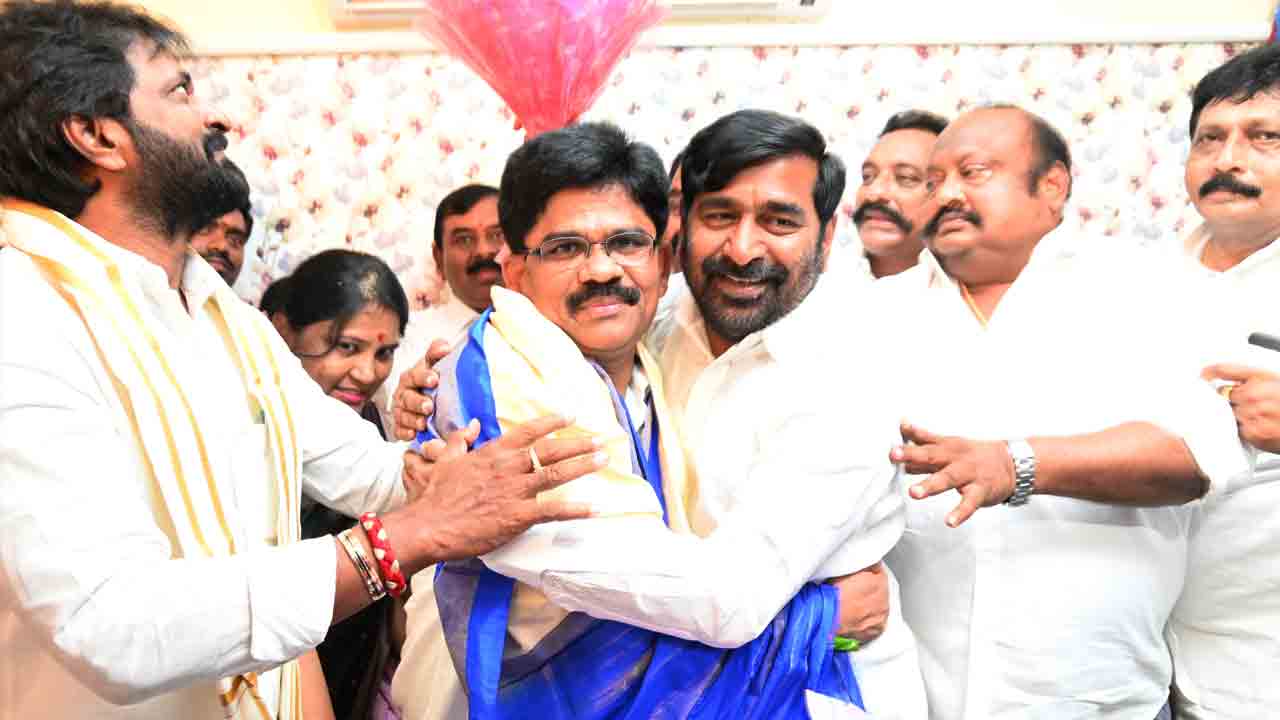 గీత కార్పొరేషన్‌ చైర్మన్‌గా