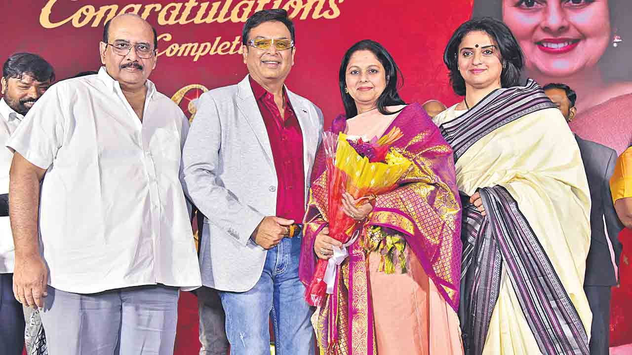 కష్టాల్లో నరేష్‌ తోడుగా నిలిచారు