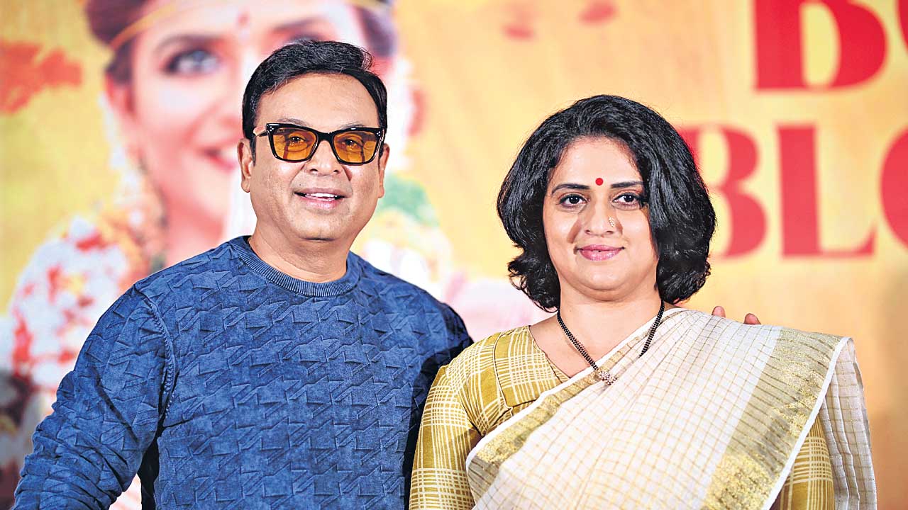 Pavitra Naresh |  కొన్నిసార్లు రహస్యాలు చెప్పాలంటున్న మళ్లీ పెళ్లి జంట