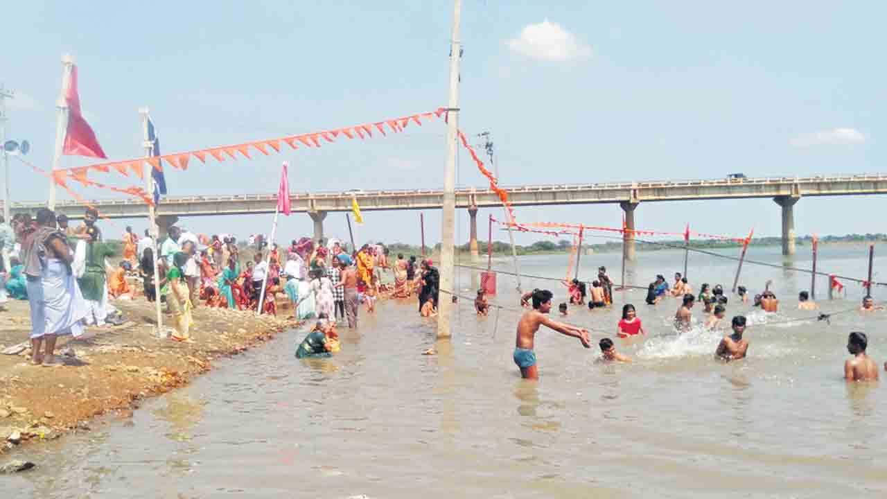 గంగమ్మా.. దీవించు