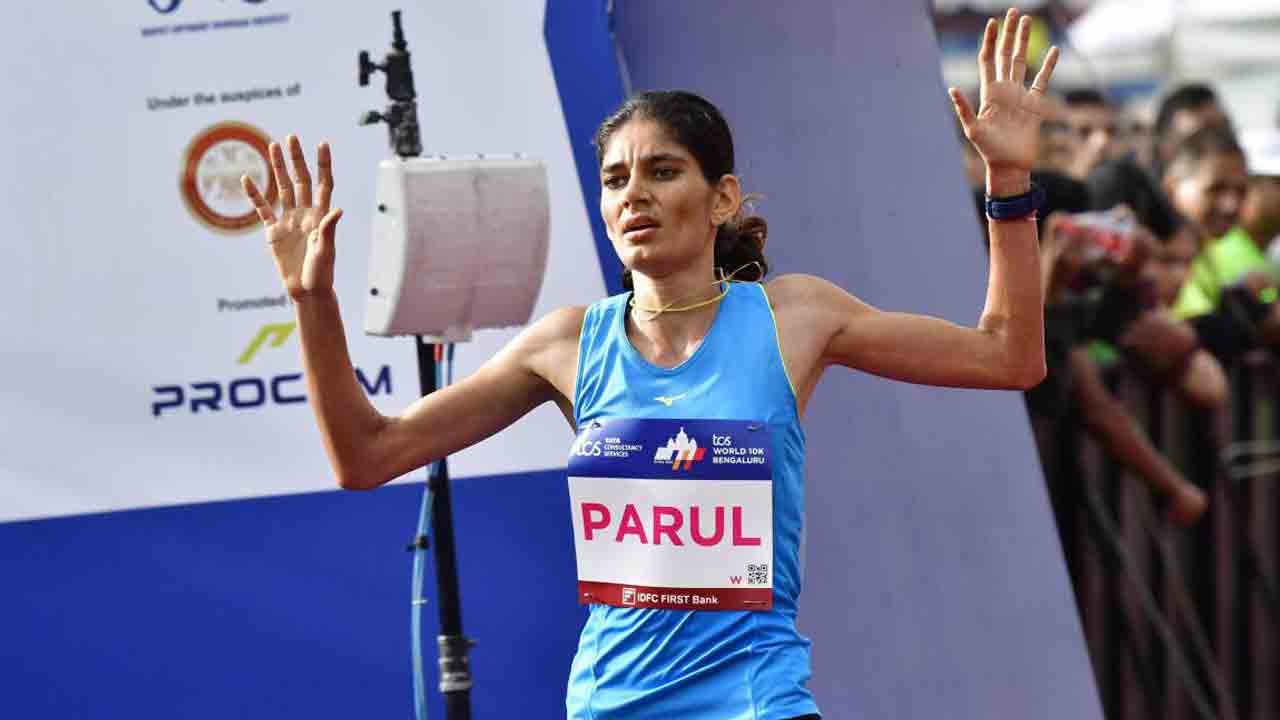 పారుల్‌ చౌదరీకి పసిడి