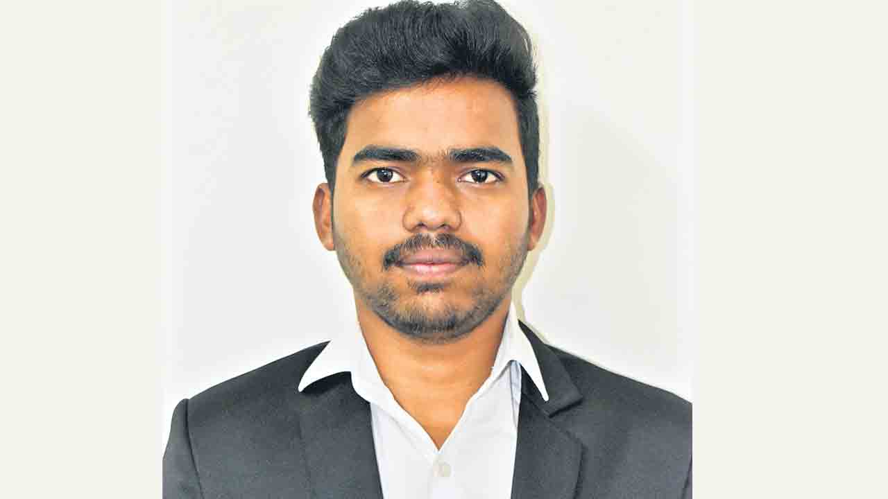 ఐఎస్‌బీలో అనాథ విద్యార్థికి అవకాశం