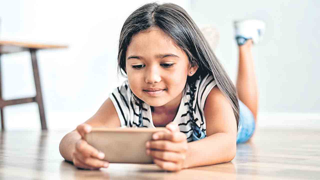 సెల్‌ఫోన్‌ వద్దు.. ఆటలే ముద్దు