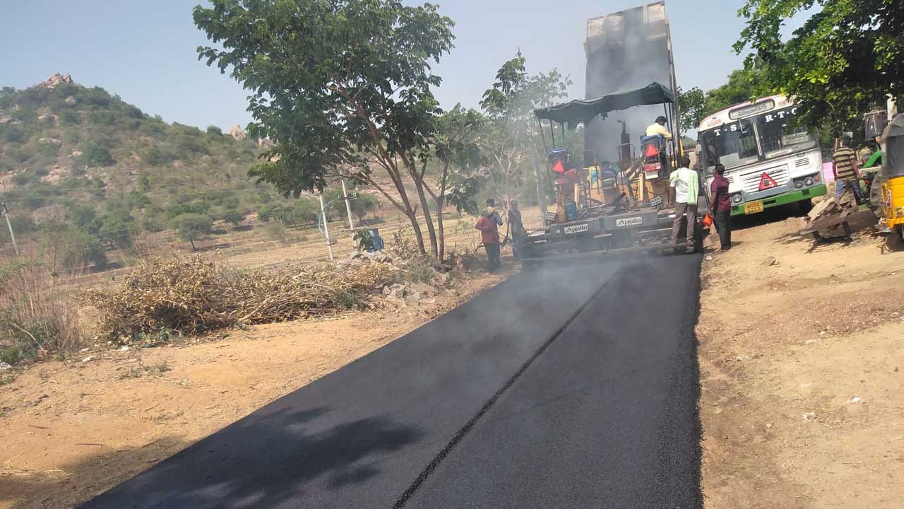 BT Roads |  తీరనున్న ప్రయాణ కష్టాలు.. తండాలకు శరవేగంగా బీటీ రోడ్ల నిర్మాణం