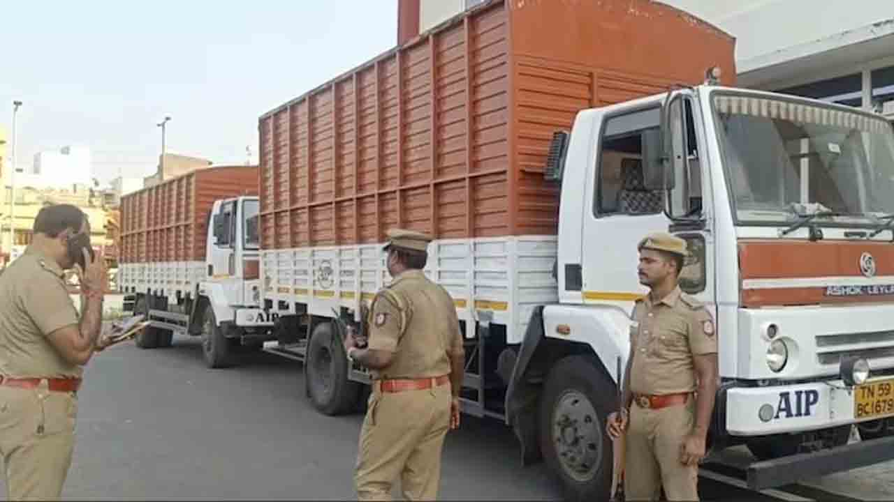 RBI | కంటైనర్‌లో రూ.535 కోట్లు.. బ్రేక్‌ ఫెయిలై జాతీయ రహదారిపై ఆగిపోయిన ట్రక్కు.. ఇంతలో..
