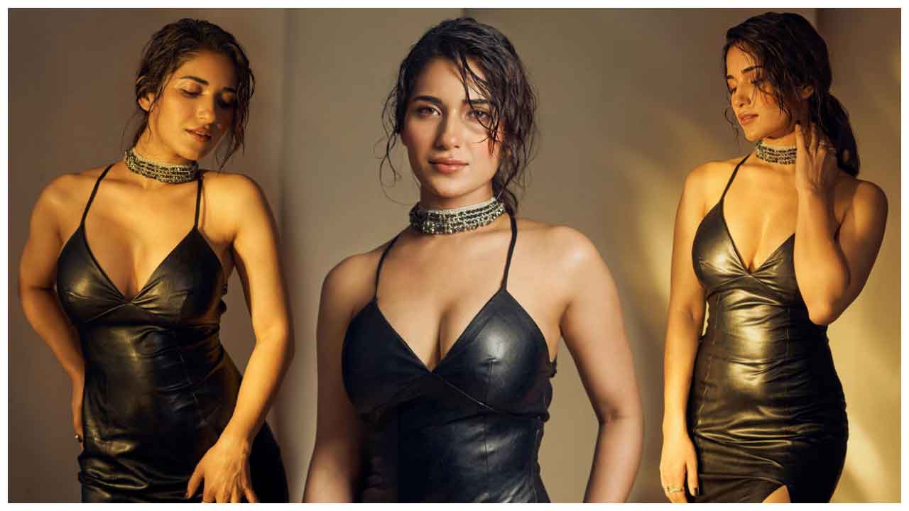 Ruhani Sharma | టైట్‌ఫిట్ బ్లాక్ డ్రెస్‌లో రుహాని శర్మ అందాలు అదరహో..