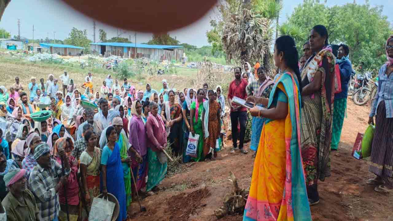 ఉపాధి ముమ్మరం