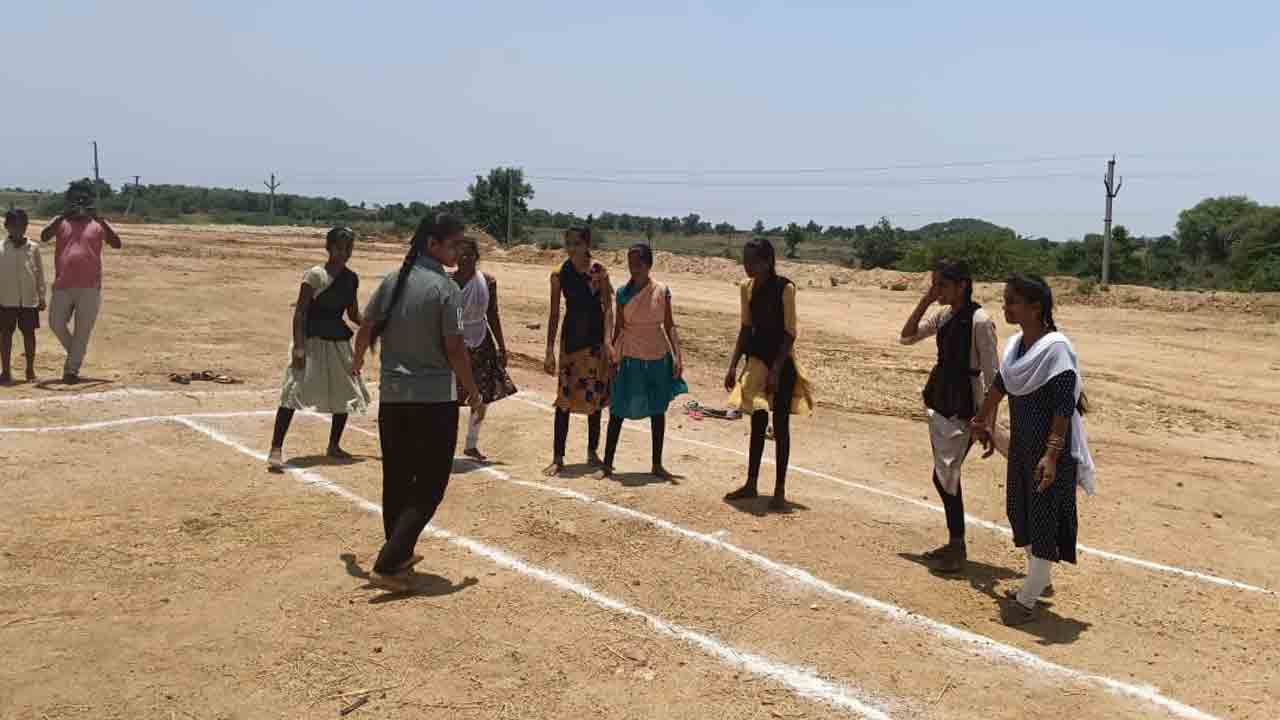 ఉల్లాసంగా.. ఉత్సాహంగా..