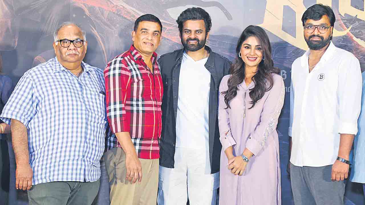 ప్రేక్షకుల ప్రశంసలు దక్కాయి