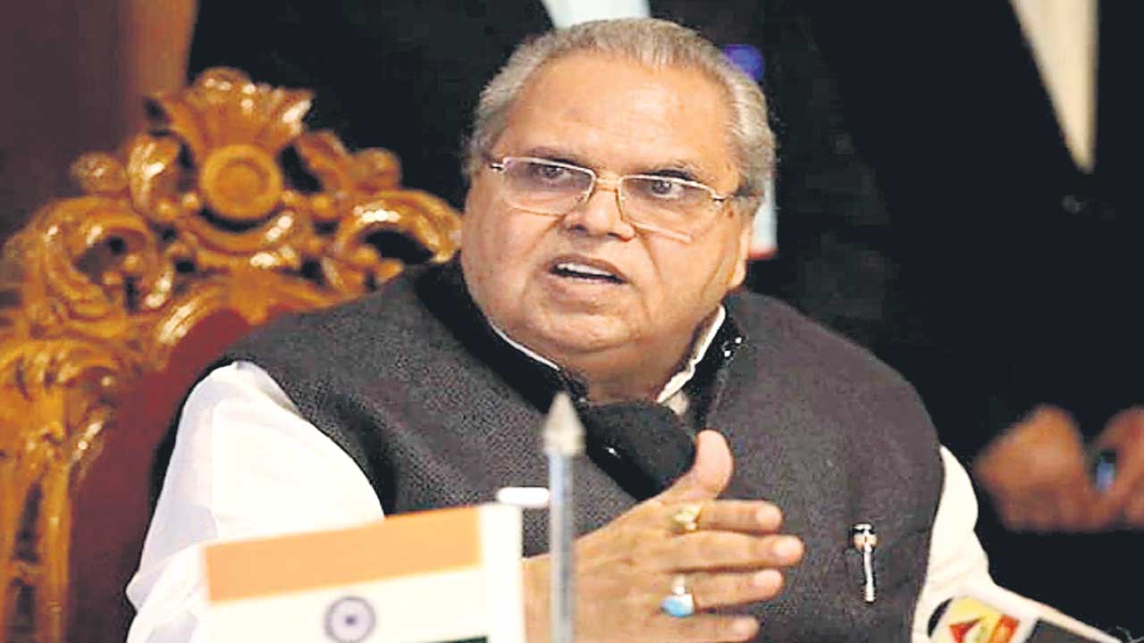 వీర మరణాలను ఎన్నికల ప్రచారానికి వాడుకున్నారు