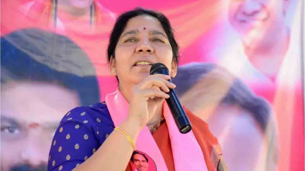 Minister Satyavati Rathod | కేంద్రం గిరిజనులకు 10శాతం రిజర్వేషన్లు అమలు చేయాలి : మంత్రి సత్యవతి రాథోడ్