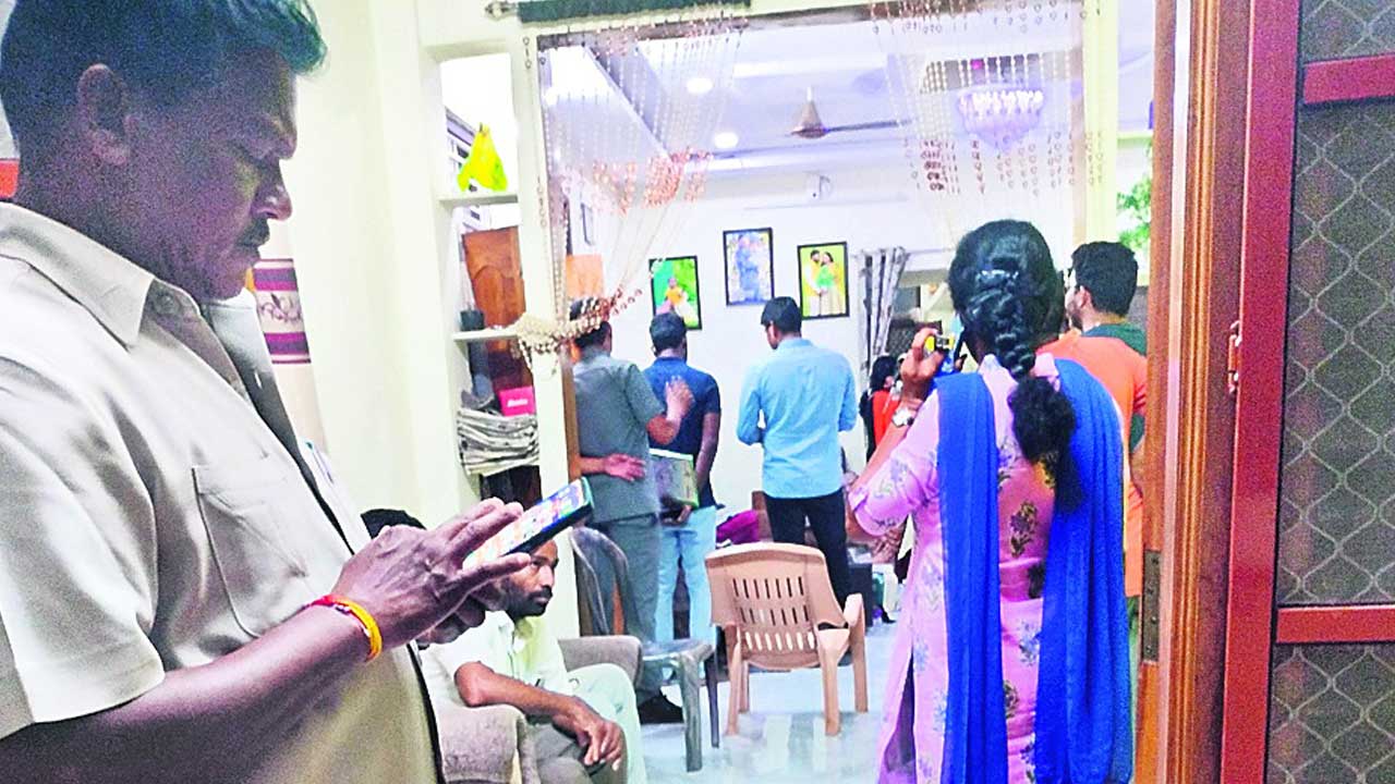 స్కానింగ్‌ దందా గుట్టు రట్టు