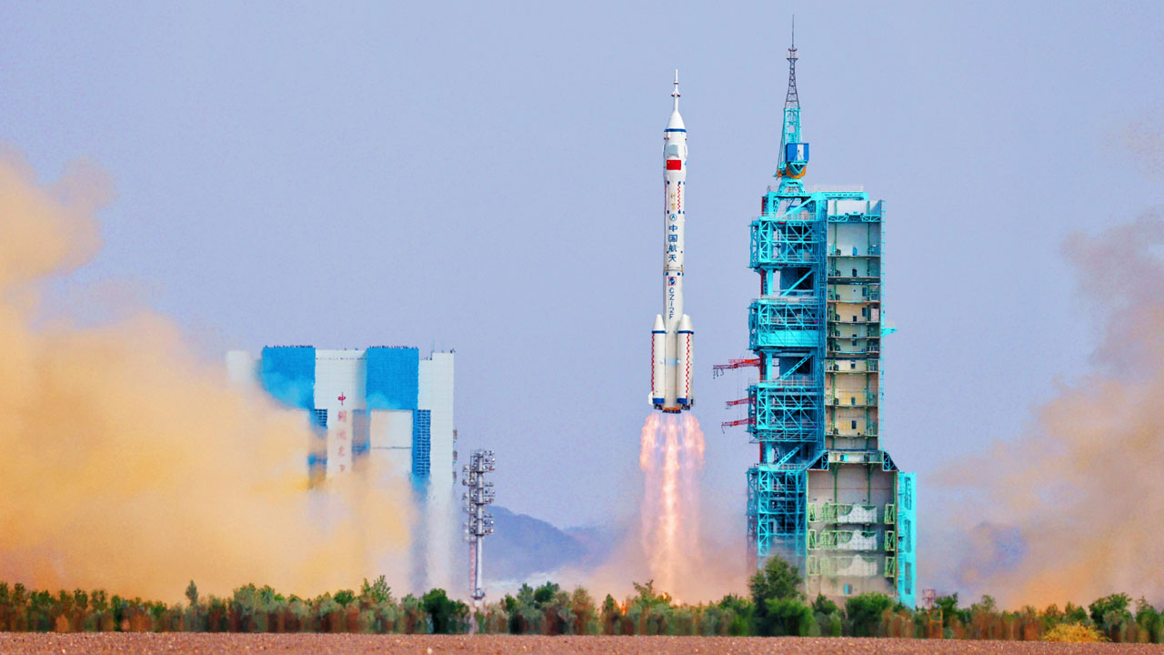 China Space Station: నింగిలోకి షెంజూ-16..  చైనా స్పేస్ స్టేష‌న్‌కు ముగ్గురు టైకోనాట్స్‌