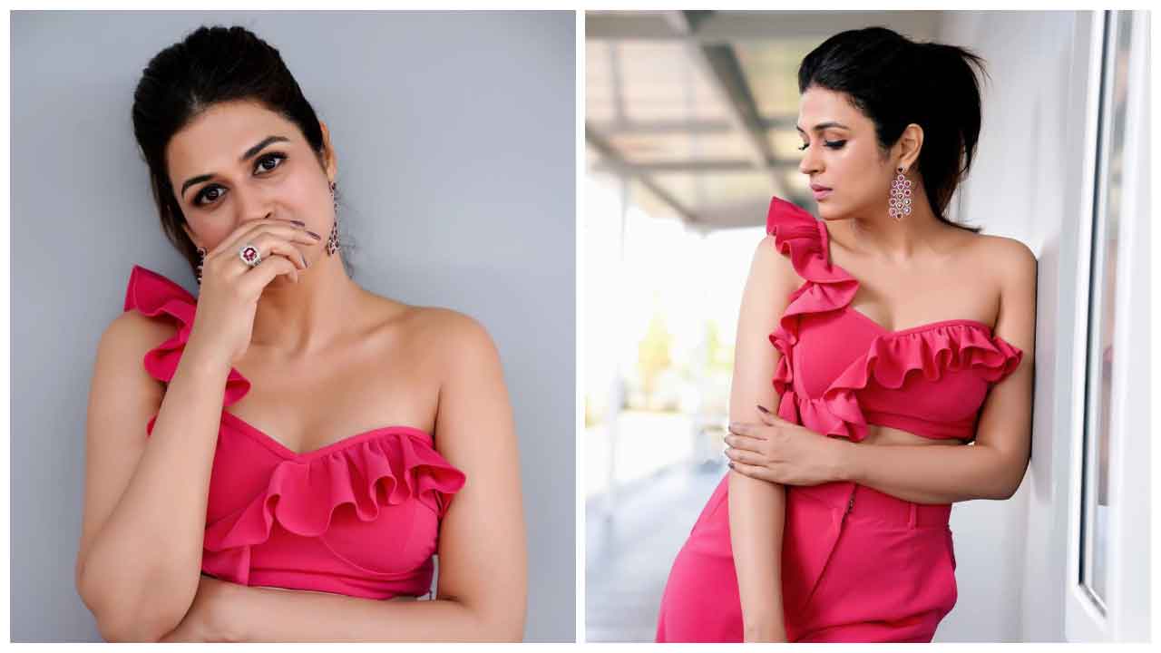 Shraddha Das | గులాబీ కలర్ డ్రెస్‌లో కవ్విస్తున్న శ్రద్ధాదాస్..