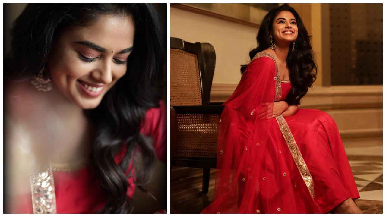 Siddhi Idnani | ముసిముసి నవ్వులతో మెస్మరైజ్ చేస్తున్న సొట్టబుగ్గల సుందరి సిద్ధి ఇద్నాని..