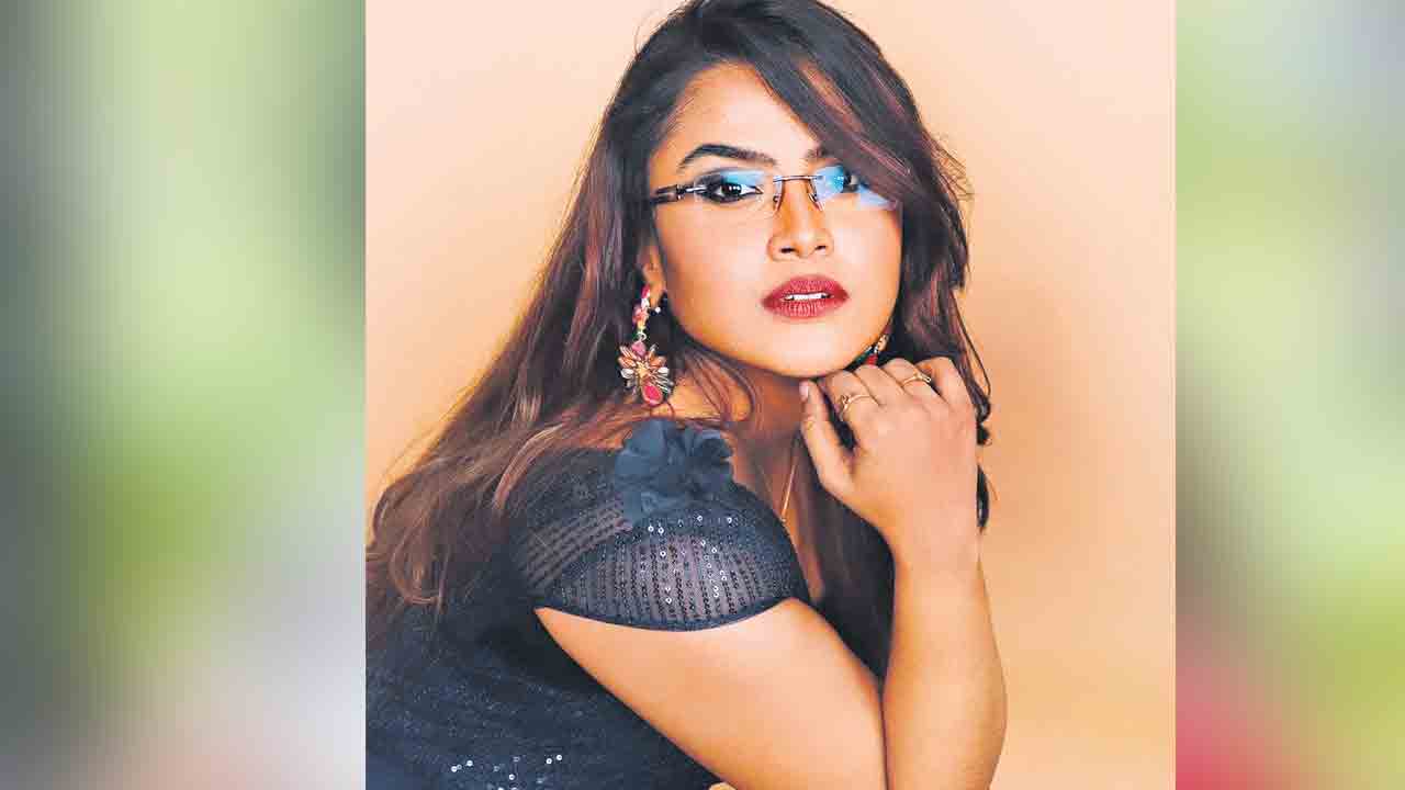 రోడ్డు ప్రమాదంలో గాయపడిన సింగర్‌ రక్షిత సురేష్‌