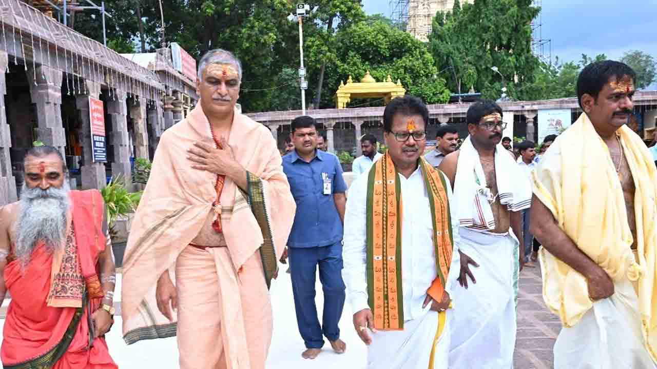 Srisailam | శ్రీశైలంలో మల్లికార్జున స్వామిని దర్శించుకున్న తెలంగాణ మంత్రులు