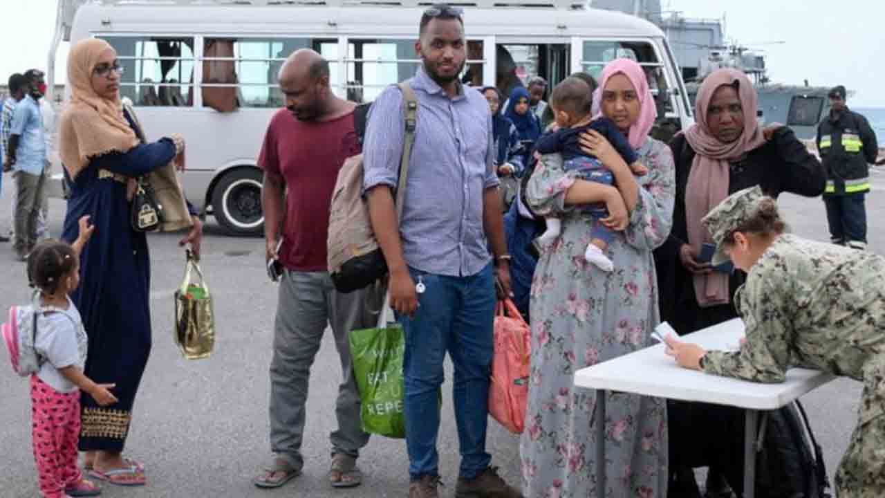 Sudan | సూడాన్‌లో అంతర్యుద్ధం.. దేశం విడిచి వెళ్లిన 4 లక్షల 30 వేల మంది