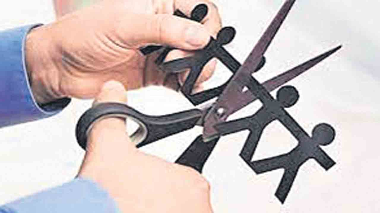 1.4 కోట్ల ఉద్యోగాలు మాయం