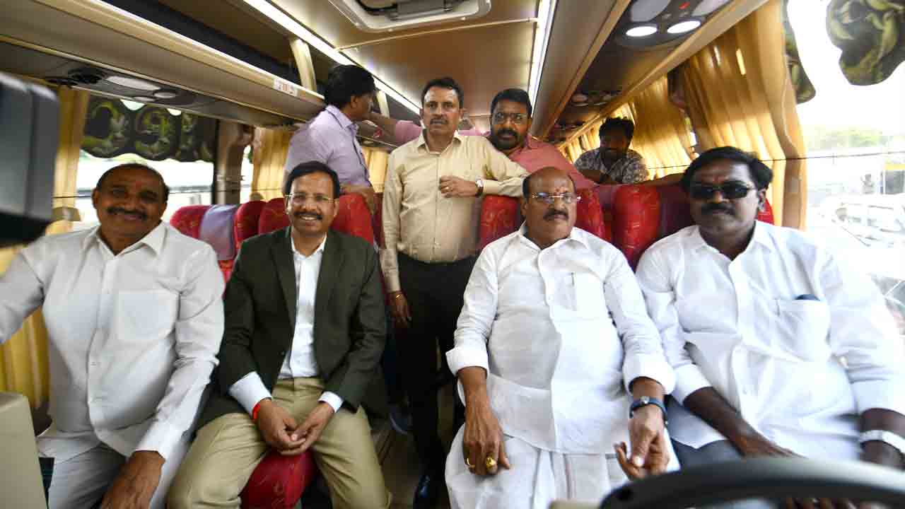 ఐడీపీఎల్‌ స్క్రాప్‌ టెండర్లను రద్దు చేయాలి