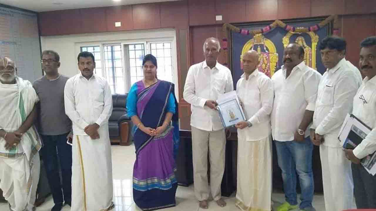 31న వెంకన్న ఆలయ భూమి పూజకు రండి