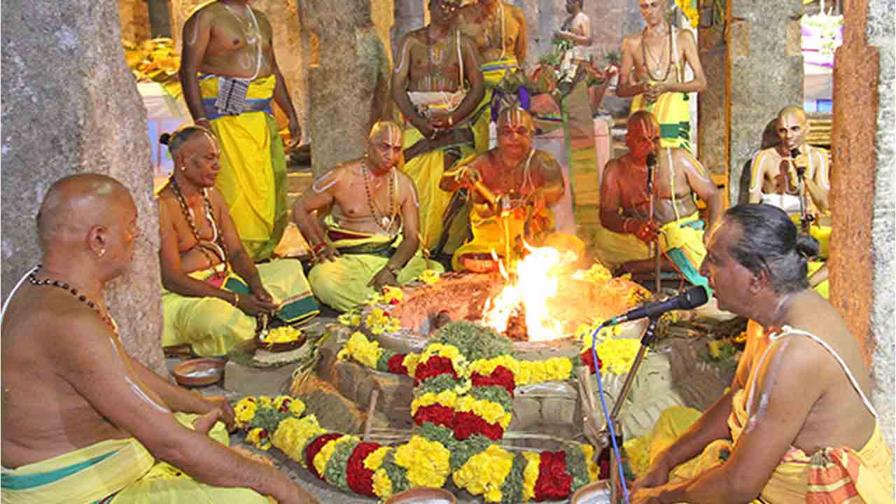Tirupati  | తిరుపతి గోవిందరాజ స్వామి ఆలయంలో మహాసంప్రోక్షణ కార్యక్రమాలు ప్రారంభం
