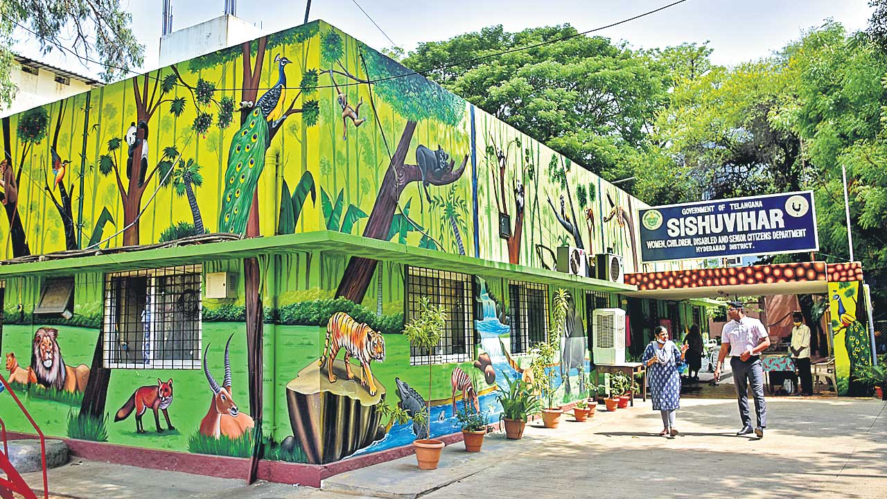 Telangana |  బాలల రక్షణలోనూ రోల్‌ మాడల్‌.. తెలంగాణ రాష్ట్రం నుంచి పాఠాలు నేర్చుకుంటున్న దేశం